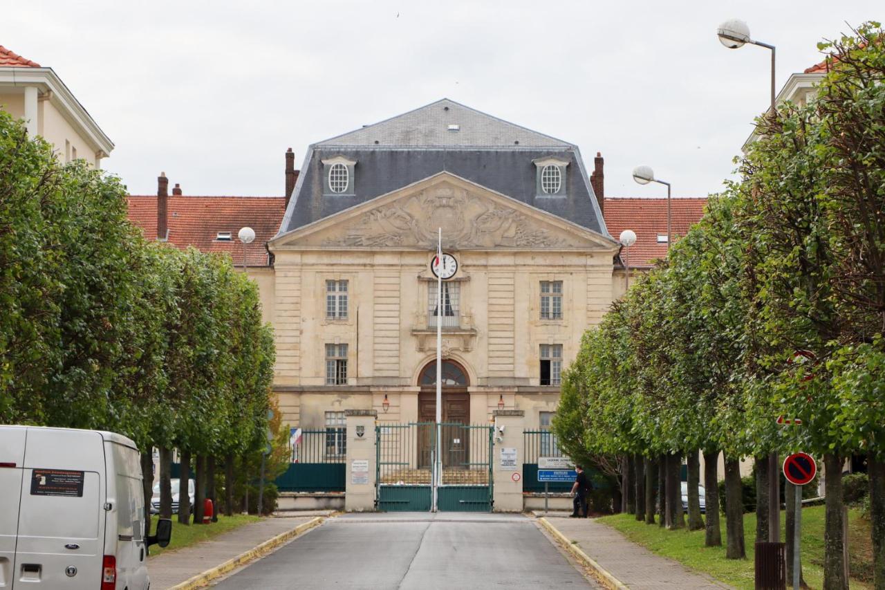 Studio Design Proche Defense-Paris Rueil-Malmaison Exterior photo